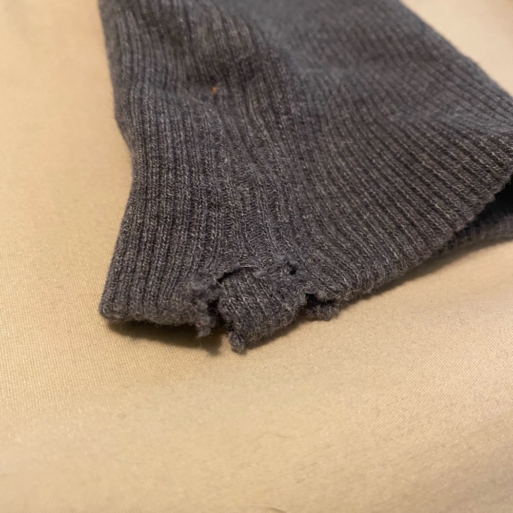 Sweatshirt - Picture 3 of 4